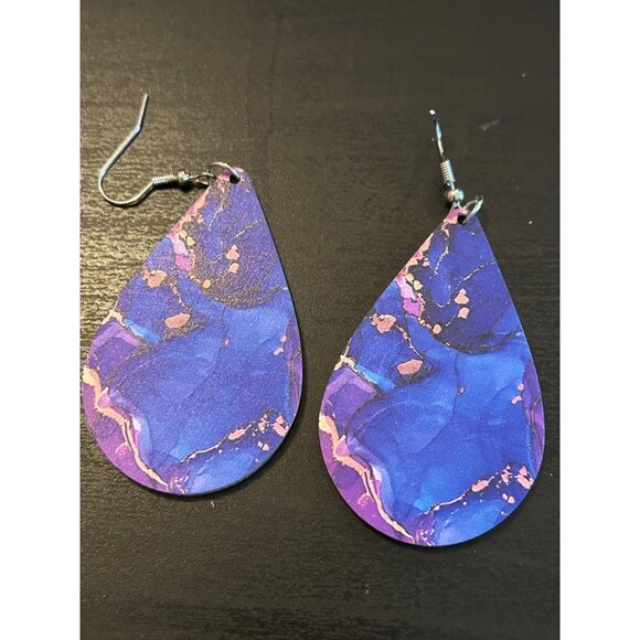 Purple & Pink Teardrop Earrings Unique Abstract Design Trendy Lightweight Fun 2" - Picture 1 of 5